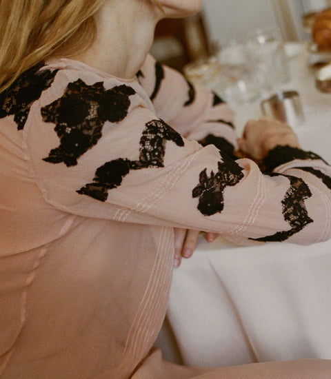ALBERTINE ANNIVERSARY TOP -- SOFT PEACH